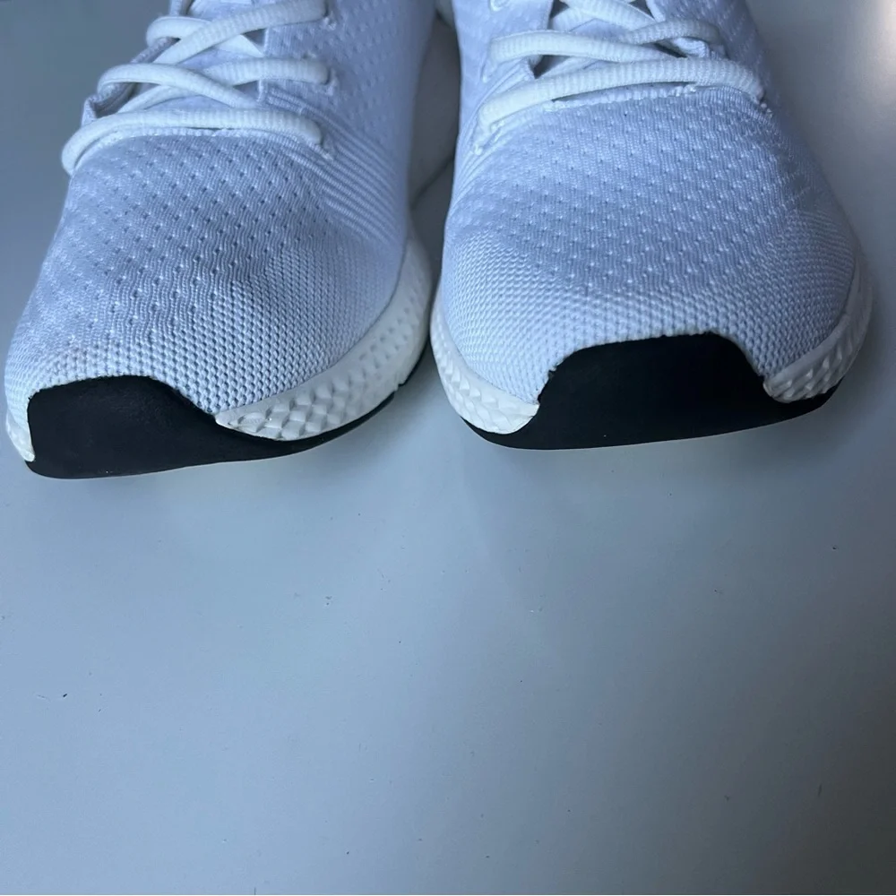 American Eagle Outfitters Men’s White Athletic Sneakers w black accents, Sz 11